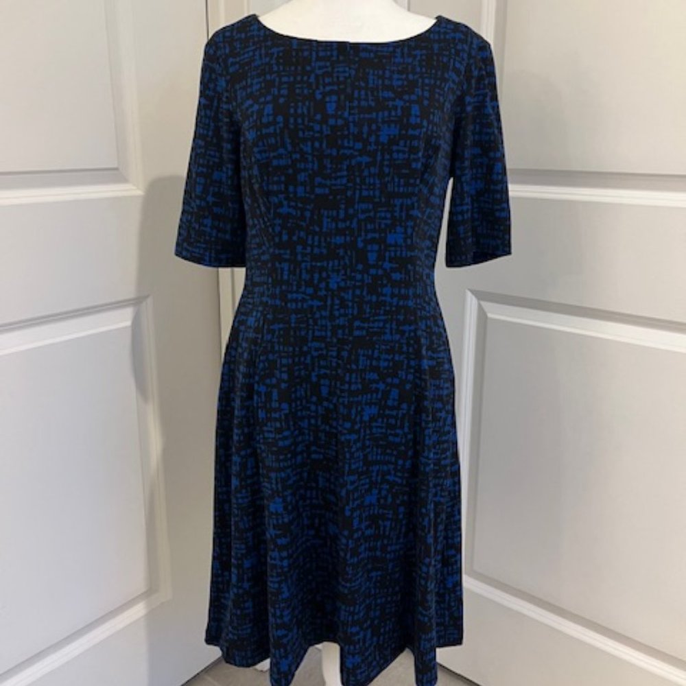 CONNECTED APPAREL VERY COMFORTABLE DRESS IN  BLACK / BLUE - SIZE 6